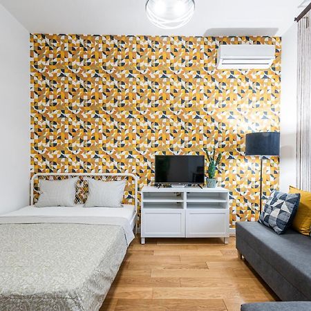 Vertigo Modern Studio-Free Private Parking-Fast Wi-Fi 诺威萨 外观 照片