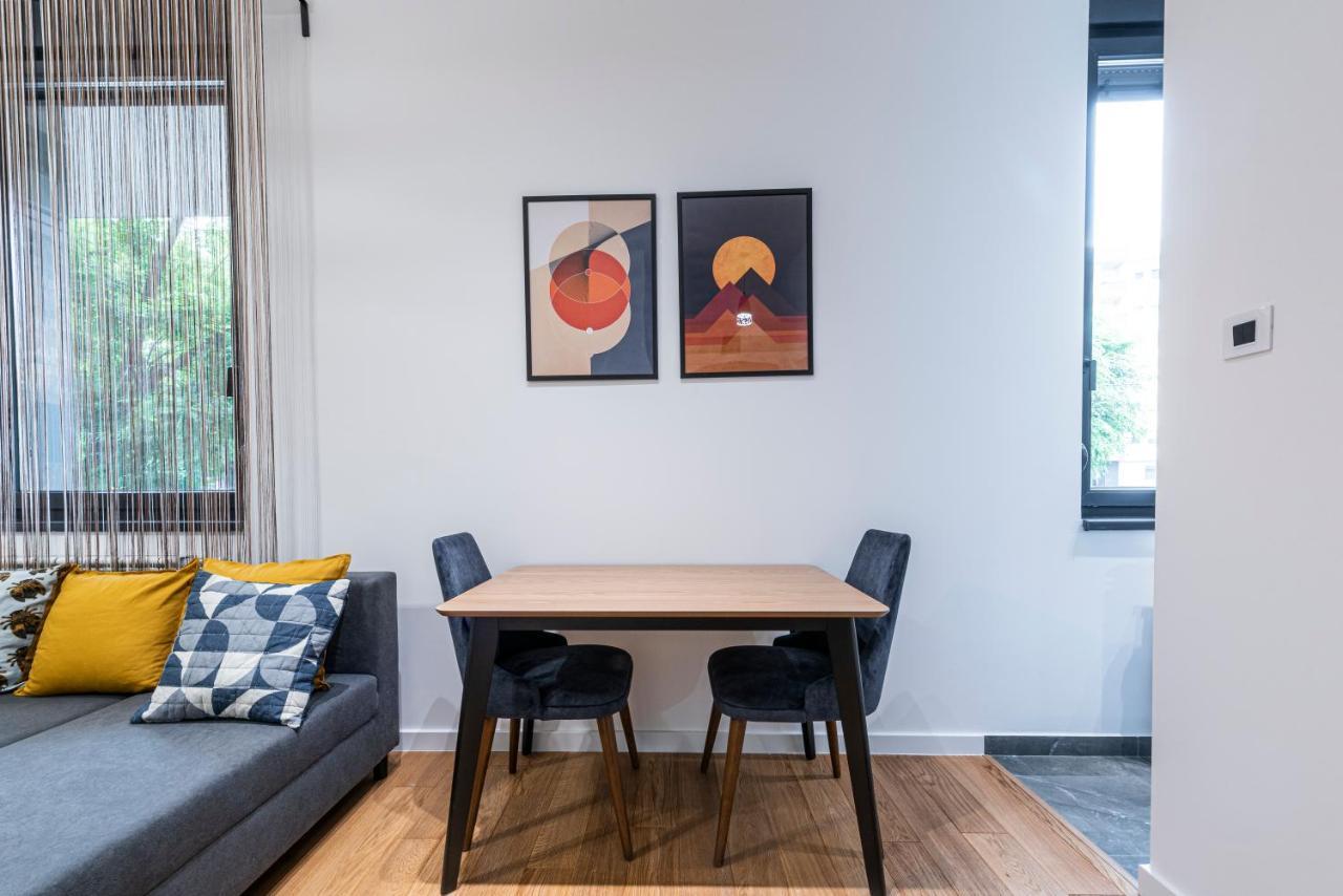 Vertigo Modern Studio-Free Private Parking-Fast Wi-Fi 诺威萨 外观 照片