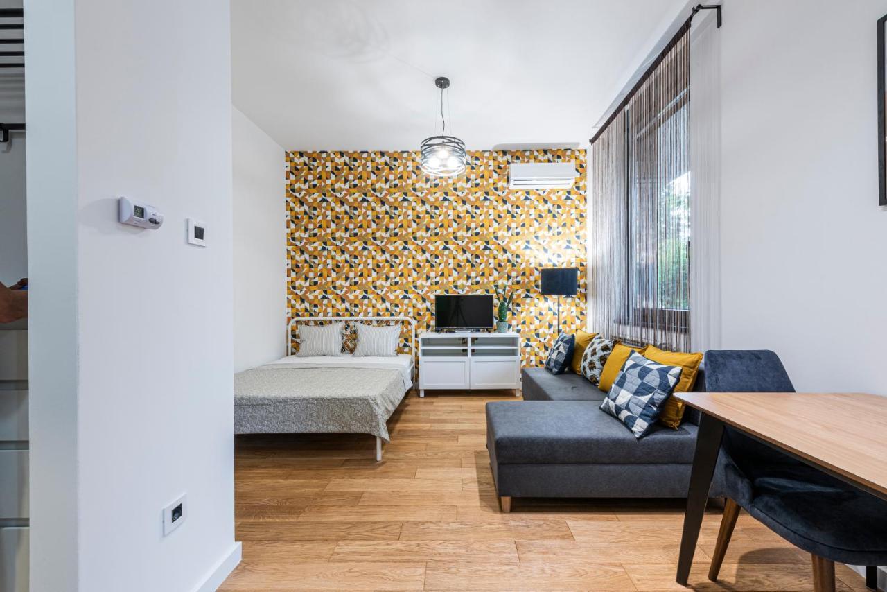 Vertigo Modern Studio-Free Private Parking-Fast Wi-Fi 诺威萨 外观 照片