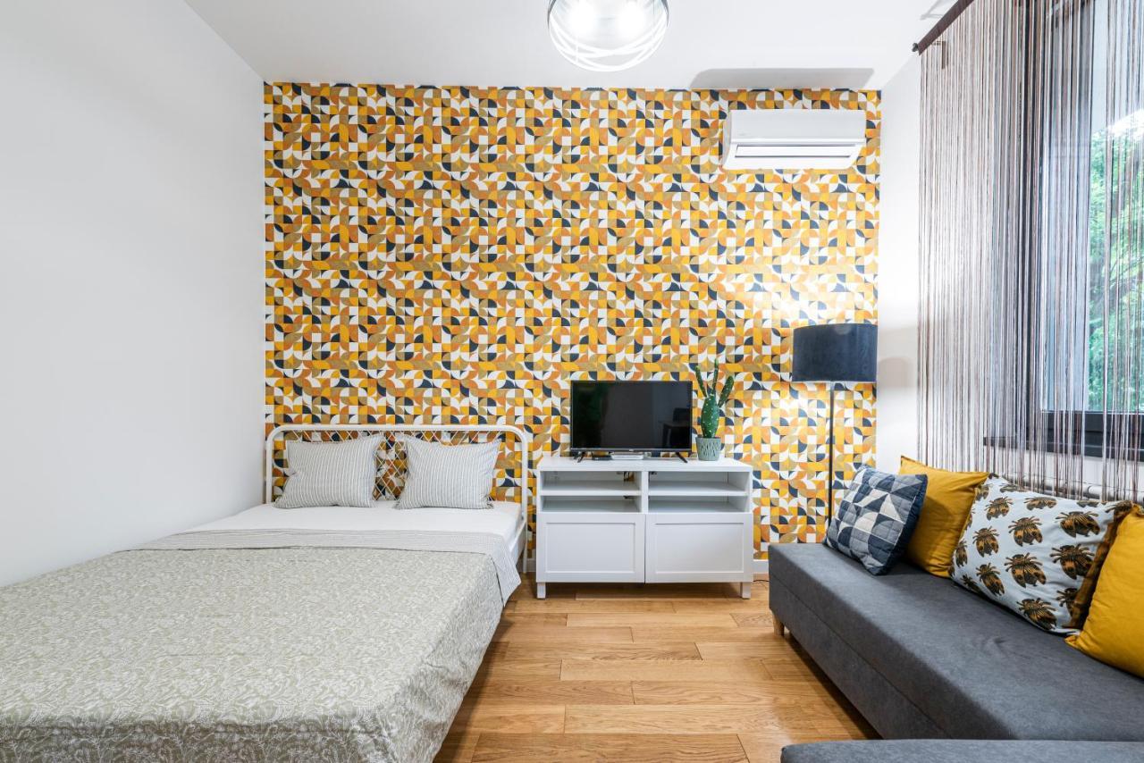 Vertigo Modern Studio-Free Private Parking-Fast Wi-Fi 诺威萨 外观 照片